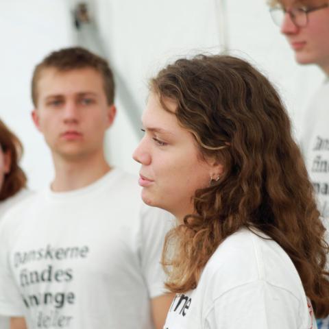 Elevambassadørerne Karen og Bjarne fortalte deres historier.