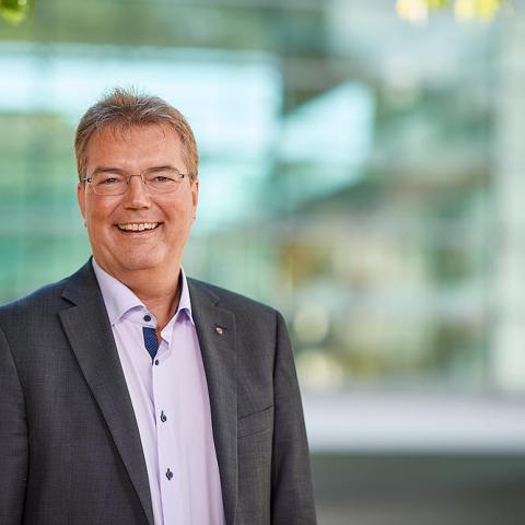 Lars Harms har siddet i landdagen i Slesvig-Holsten siden 2000. Lars Harms har siddet i landdagen i Slesvig-Holsten siden 2000.