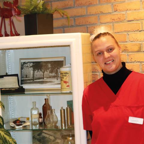 Den danske sygeplejestuderende Frederikke Munthe fra professionshøjskolen Absalon i Roskilde har været i praktik i den Dansk Sundhedstjeneste for Sydslesvig, hvor hun har fået et indtryk af både forskellen på Danmark og Tyskland og af det danske mindretal i Sydslesvig.