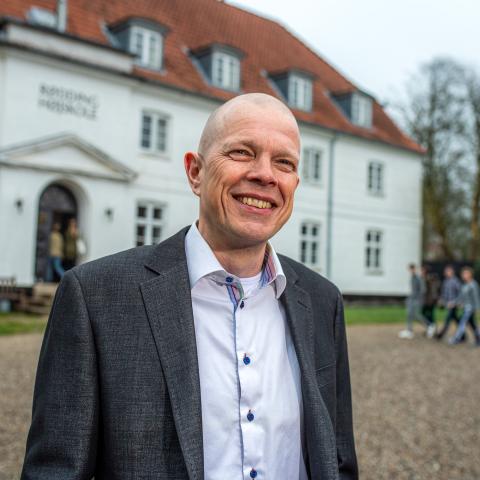 Mads Rykind-Eriksen er forstander på Rødding Højskole, der blev grundlagt i 1844.  Mads Rykind-Eriksen er forstander på Rødding Højskole, der blev grundlagt i 1844.