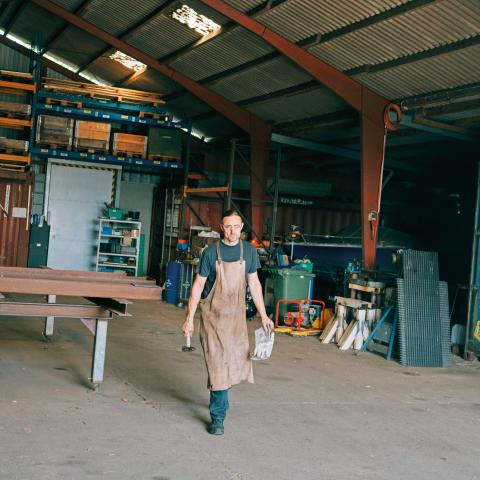 “Enten gør jeg tingene fornuftigt eller også lader jeg være. For mig findes der ikke noget midt i mellem", siger smed André Lambertsen.