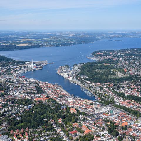 Aabenraa Kommune deler Flensborg Fjord med Flensborg og Sønderborg. Aabenraa Kommune deler Flensborg Fjord med Flensborg og Sønderborg.