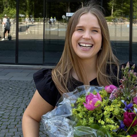 25-årige Laura Theisen blev færdiguddannet som cand.negot med fokus på tysk i sommer.  25-årige Laura Theisen blev færdiguddannet som cand.negot med fokus på tysk i sommer.