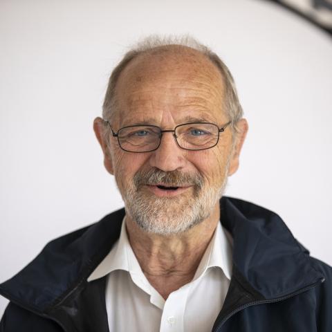 Rainer Naujeck er formand for det tyske mindretals parti, Slesvigsk Parti. Søndag den 2. november fylder han 70 år. Rainer Naujeck er formand for det tyske mindretals parti, Slesvigsk Parti. Søndag den 2. november fylder han 70 år.