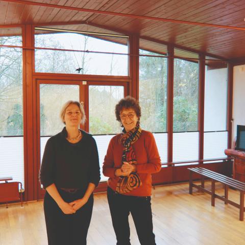 Leder af Mikkelberg Lisbeth Bredholt Christensen og kurator Grethe Bay