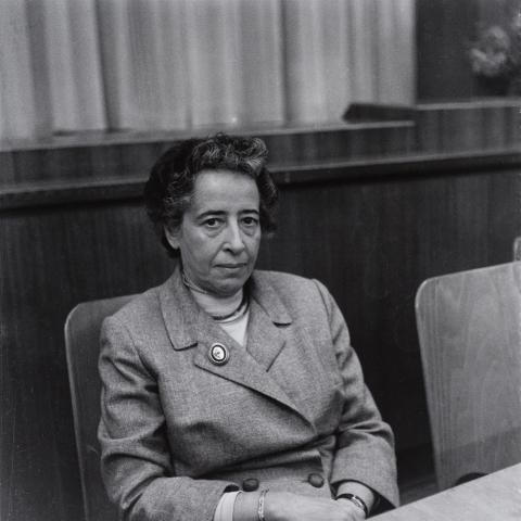 Hannah Arendt blev født i Hannover, men døde i New York.