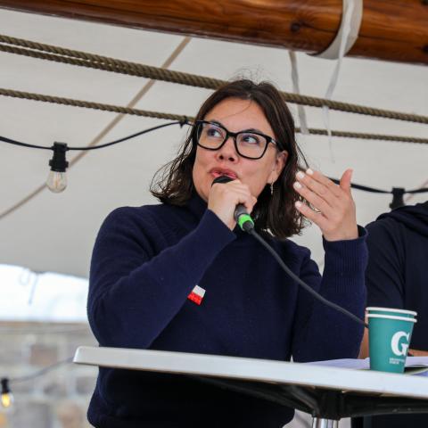 Naaja H. Nathanielsen repræsenterer det grønlandske parti Inuit Ataqatigiit (IA) i Folketinget.