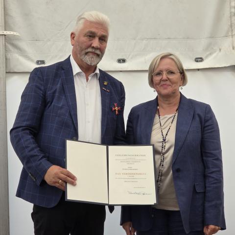 Hinrich Jurgensen sammen med Anke Meyer, Tysklands ambassadør i Danmark, ved førstnævntes afskedsreception forrige uge.