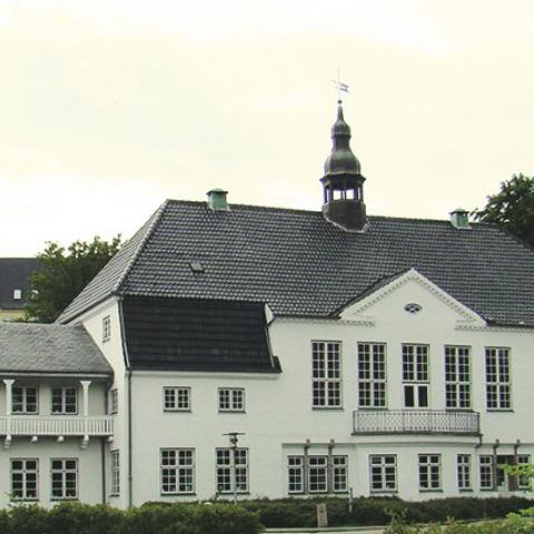 Afstemningsfesten på Folkehjem i Aabenraa er i dag den mest kendte. Den arrangeres af Sprogforeningen, Foreningen Norden, Frederiksklubben, Sønderjydsk Skoleforening og Grænseforeningen Aabenraa.