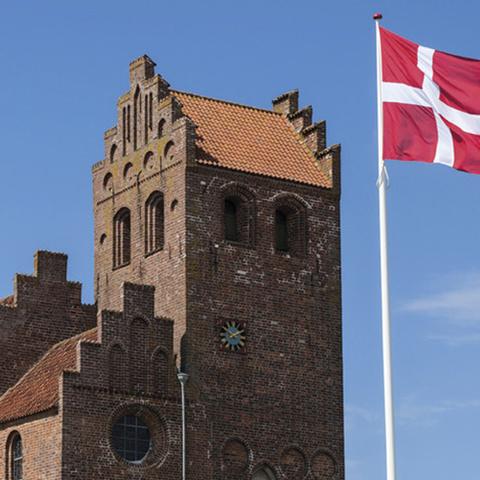 Kristendommen er mindre vigtig for ”at være rigtig dansk” ifølge forfatter til ny bog. 