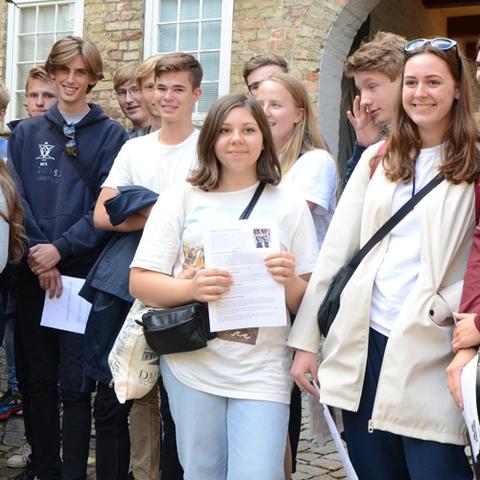 150 1. G'ere fra Zahles Gymnasium har været på introtur til Flensborg og Sønderjylland i et samarbejde med Grænseforeningen. Her er det 1. d. 