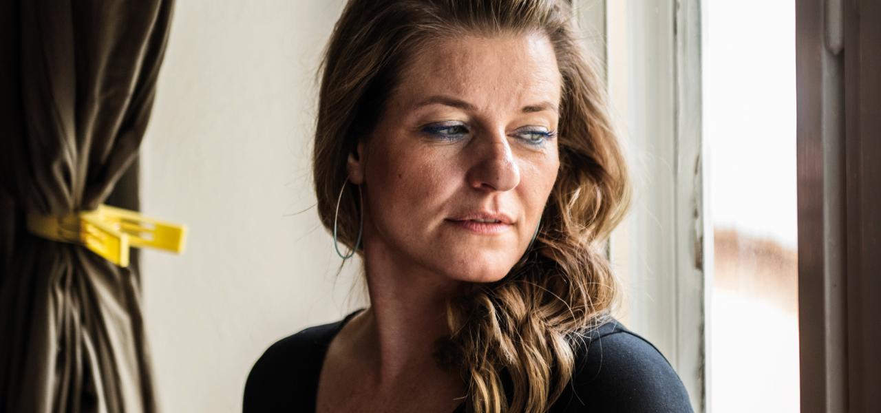 Forfatter Sissel-Jo Gazan, der bor og arbejder i Berlin, udgiver sin næste roman ‘Hvide blomster’ 6. oktober på Politikens Forlag.