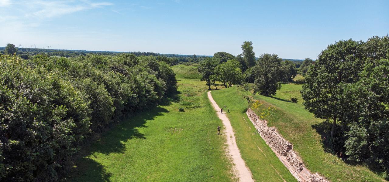 Det nye Danevirke Museum ved det historiske voldanlæg i Sydslesvig skal efter planen slå dørene op i 2024.