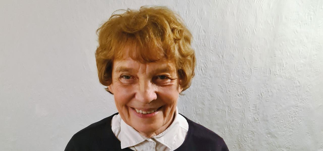 Ulla Bay, kasserer i Grænseforeningen Lolland, har tilbragt mange somre som ferievært for sydslesvigske børn. Hun holder stadig kontakten til sydslesvigske Angela, der var feriebarn hos hende og hendes mand første gang for mere end 30 år siden.