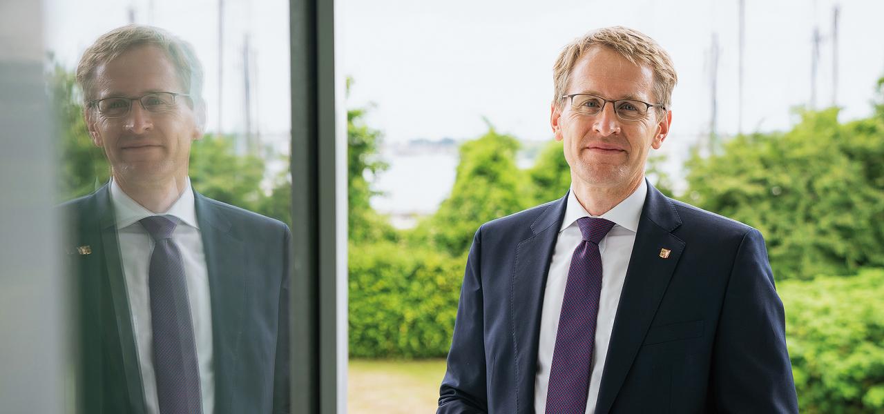 “I dag kan man ikke længere forestille sig en slesvig-holstensk landdag uden SSW”, siger den slesvig-holstenske ministerpræsident Daniel Günther (CDU).