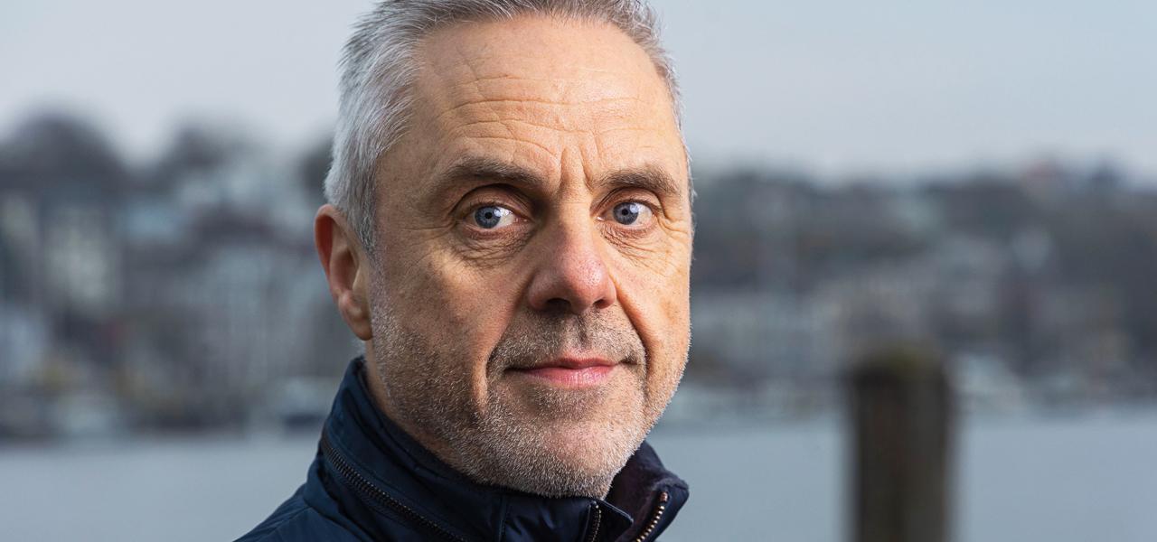 Hans Christian Davidsen er kulturredaktør på Flensborg Avis. Hans Christian Davidsen er kulturredaktør på Flensborg Avis.