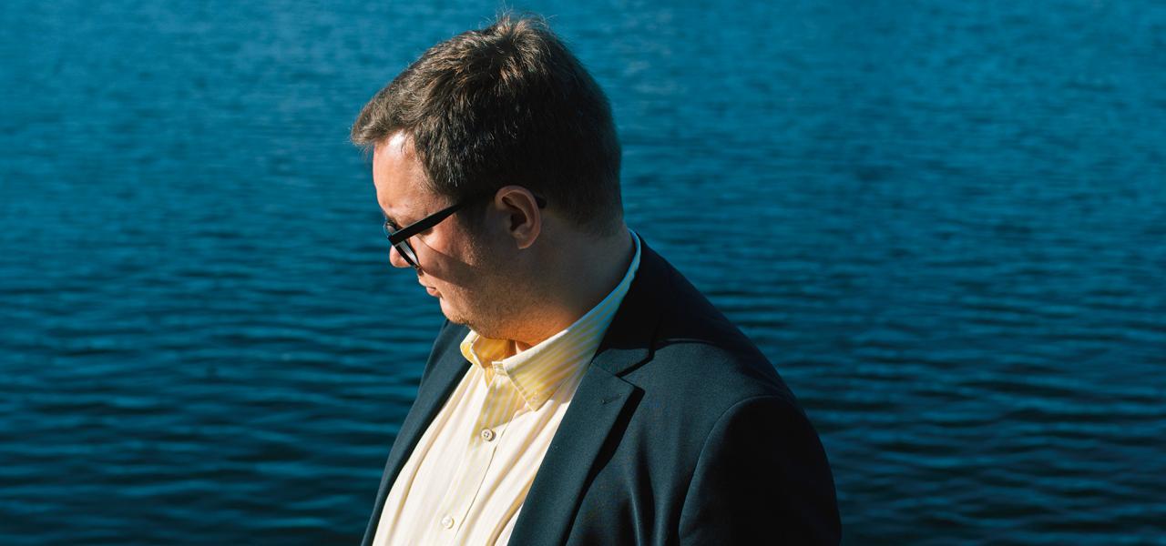 "Jeg vil til enhver tid slå et slag for, at man også modtager mennesker uden tidligere tilhørsforhold i mindretallet med åbne arme", siger Mirco Reimer-Elster.