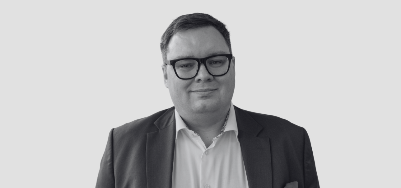 Mirco Reimer-Elster er ny formand for Grænseforeningen. Han afløser Peter Skov-Jakobsen, der havde valgt ikke at genopstille efter fire år på posten. Mirco Reimer-Elster er ny formand for Grænseforeningen. Han afløser Peter Skov-Jakobsen, der havde valgt ikke at genopstille efter fire år på posten.