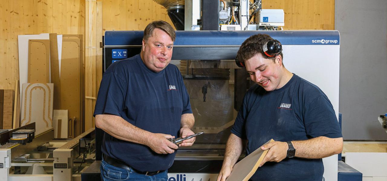 Familien Lange har i mere end 148 år drevet håndværksfirmaet Tischlerei Lange i og omkring Flensborg. 