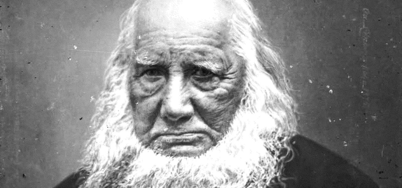 Den danske digterpræst Nikolaj Frederik Severin Grundtvig er ikke lige kendt på alle tyske højskoler, men en tysk oversættelse af en bog om Grundtvig vil hjælpe på det, siger den tyske højskoleforenings danske Geschäftsführer.