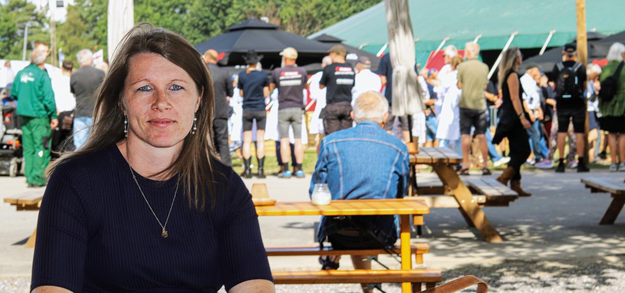 Det skal ikke være noget, der erstatter de rigtig gode sydslesvigske årsmøder eller andre eksisterende begivenheder, men et nyt forum, hvor vi løfter det hele fra kultur til politikere, menige borgere og erhvervslivet. Mette Bossen Linnet, Region Syddanmarks særlige repræsentant for det dansk-tyske samarbejde og formand for Tønder Festival om muligheden af en fremtidigt dansk-tysk kulturfestival.