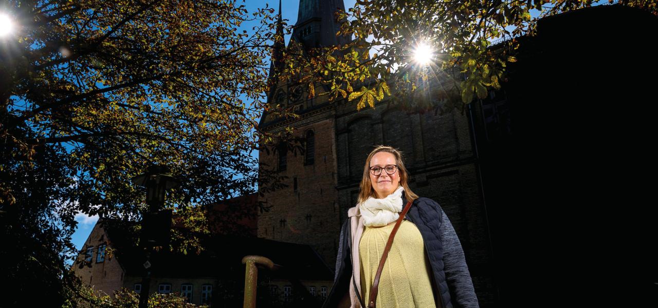 Marie Werngreen er medlem af den danske menighed, men hun synger i kor i den tyske Skt. Nikalaikirche.