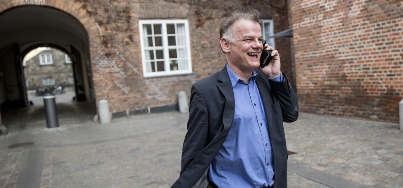 “Mindretallet i Sydslesvig er den undtagelse, der bekræfter reglen," siger Christian Langballe (DF). Dansk Folkeparti støtter forslag om at tilbyde dobbelt statsborgerskab til sydslesvigere, selvom partiet ellers er imod dobbelt statsborgerskab.