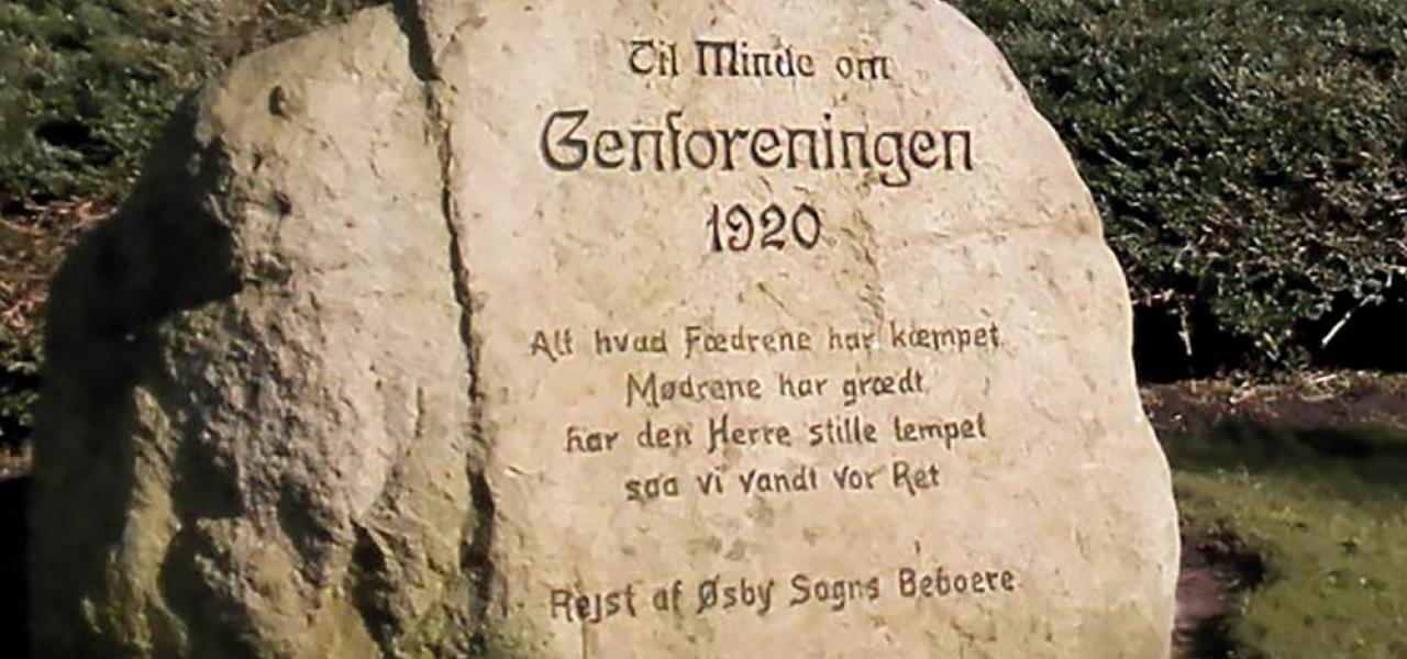 Genforeningsstenen i Øsby øst for Haderslev er én af de 650 sten, som kultur- og kirkeminister Mette Bock har valgt at frede. 