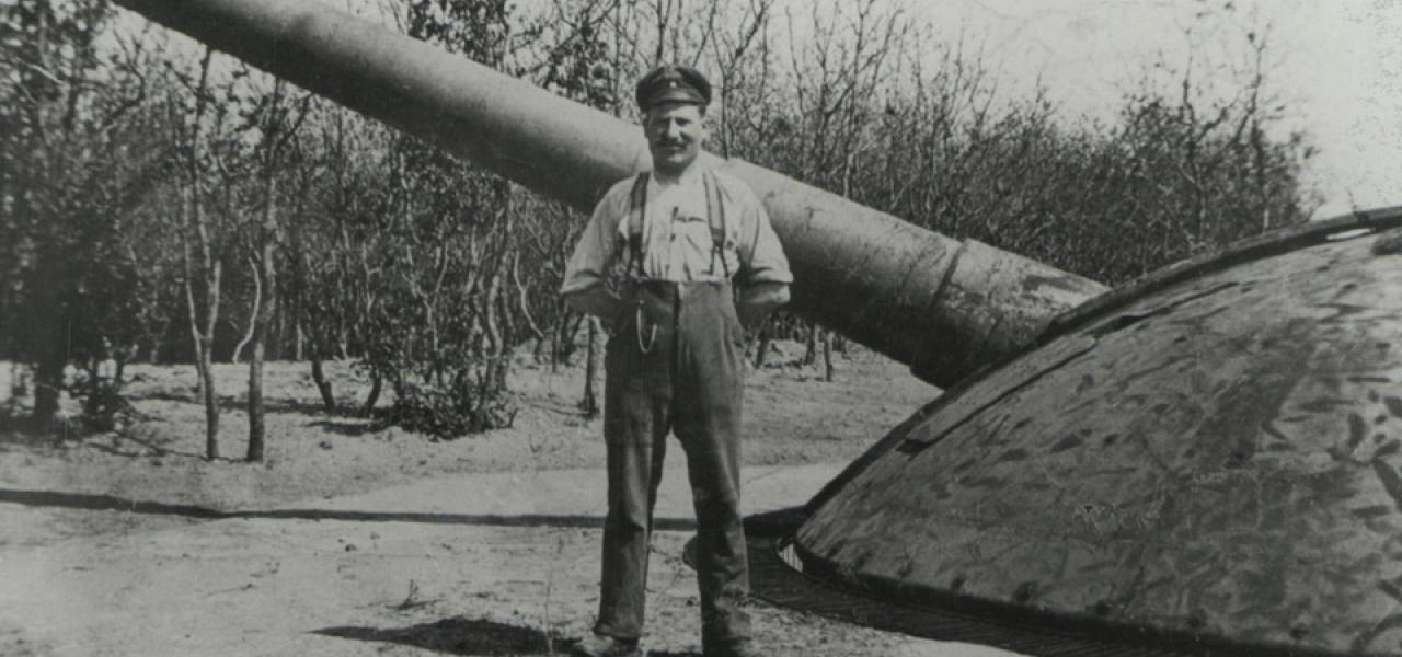 Gammelskov Batteri ved Agerskov var med sine to kaliber 24 cm skibskanoner det største af batterierne i Sikringsstilling Nord.  Gammelskov Batteri ved Agerskov var med sine to kaliber 24 cm skibskanoner det største af batterierne i Sikringsstilling Nord.