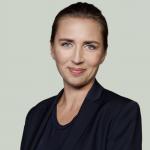 "I dag ligger danske og tyske skoler, biblioteker og børnehaver dør om dør i grænseegnen, og mindretallet indgår og deltager på lige fod med flertallet på begge sider af grænsen. Det bliver man en lille smule stolt af at tænke på." "I dag ligger danske og tyske skoler, biblioteker og børnehaver dør om dør i grænseegnen, og mindretallet indgår og deltager på lige fod med flertallet på begge sider af grænsen. Det bliver man en lille smule stolt af at tænke på."