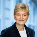 Eva Kjer Hansen, der er formand for Folketingets Europaudvalg, har skrevet til udenrigsminister Jeppe Kofod (S) sammen med ni andre folketingspolitikere for at få den danske regering til at rette henvendelse til EU-Kommissionen om det europæiske borgerinitiativ, Minority SafePack Initiative. Eva Kjer Hansen, der er formand for Folketingets Europaudvalg, har skrevet til udenrigsminister Jeppe Kofod (S) sammen med ni andre folketingspolitikere for at få den danske regering til at rette henvendelse til EU-Kommissionen om det europæiske borgerinitiativ, Minority SafePack Initiative.