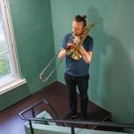 Rune Jeppesen Lorenzen er datalog og spiller trækbasun.