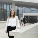 Jeanette Varberg, der er museumsinspektør på Moesgaard Museum, sætter nutidens folkevandringer i perspektiv i sin nye bog "Mennesket har altid vandret". 