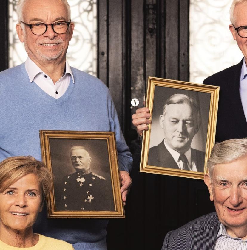 Torben Rechendorff og Mette Bock, der er tidligere formænd for Grænseforeningen, og Jens Andresen og Peter Skov-Jakobsen, der er nuværende og kommende formand for Grænseforeningen, blev interviewet i Grænseforeningens Hus i Peder Skrams Gade, hvor Grænseforeningen har haft sit sekretariat næsten siden sin oprettelse i 1920.