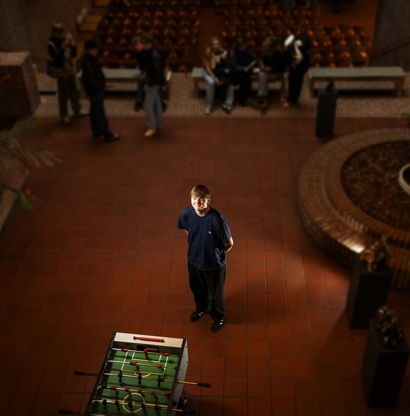 Billede af Jonas Henningsen set oppefra.