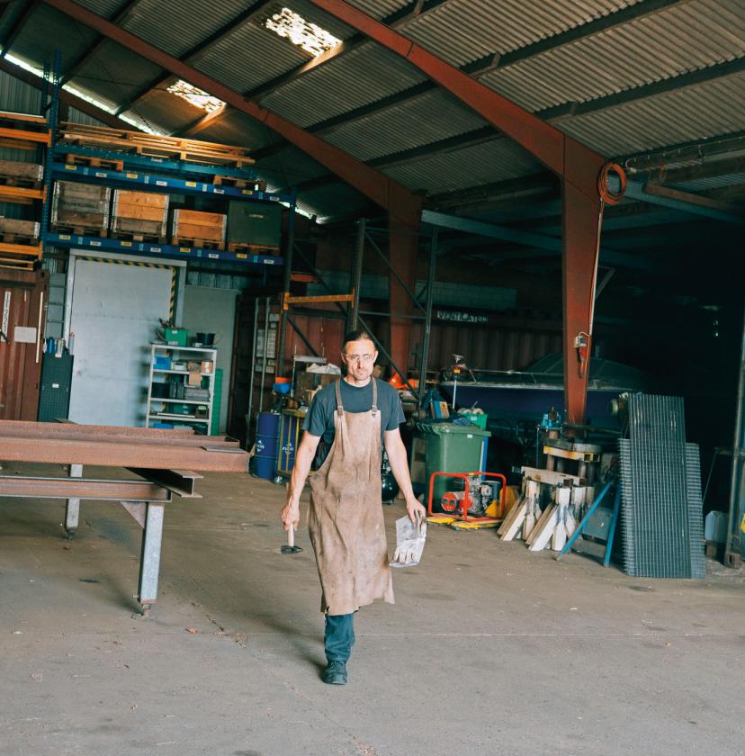 “Enten gør jeg tingene fornuftigt eller også lader jeg være. For mig findes der ikke noget midt i mellem", siger smed André Lambertsen.